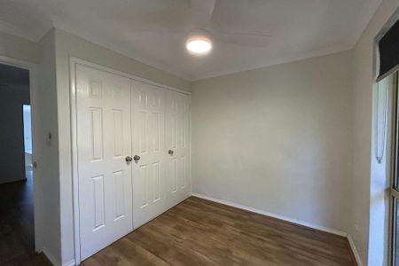 LARGE FAMILY HOME IN EATON - Photo 3