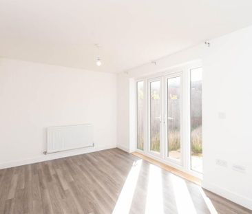 4 bedroom detached house to rent - Photo 5