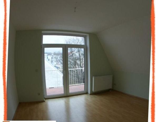 3-Zimmer-Maisonetten-Wohnung mit 2 BALKONEN im Zentrum Zwickaus zu vermieten! - Photo 1