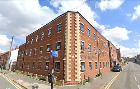 Bedsit, Vecqueray St, CV1 - Photo 5