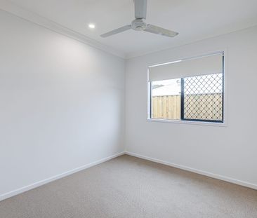 Stylish 3 Bedroom Duplex - Photo 2