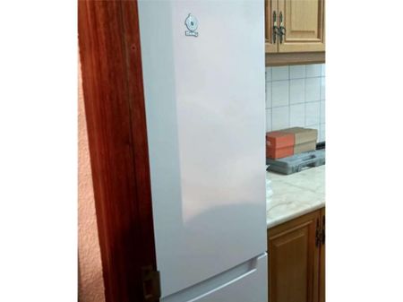 Piso de alquiler en Calle de Santa Teresa de Jesús, 19, Centro Urbano - Photo 4