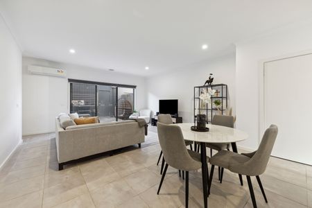 Stylish Slattery - Photo 4