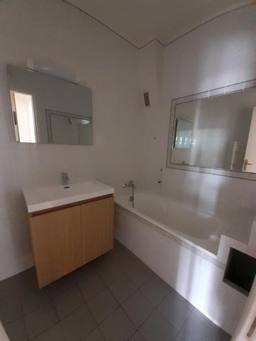 Location Appartement 4 pièces 78m² - Photo 3