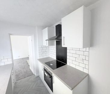 3 bedroom apartment to rent - Photo 6