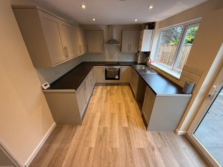 3 bedroom townhouse to rent - Photo 5