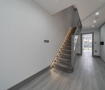 1 bedroom in a house share to rent - Photo 3