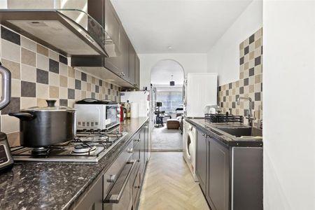 1 bedroom flat to rent - Photo 5