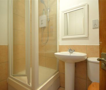 Russell Hill Place, Purley, CR8 - Photo 2