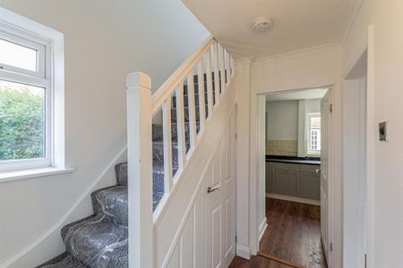 3 bedroom semi-detached house to rent - Photo 4