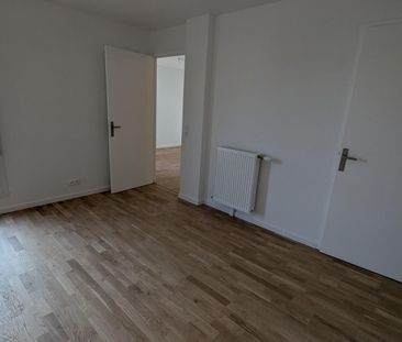 location Appartement T2 DE 45.3m² À ELANCOURT - Photo 5