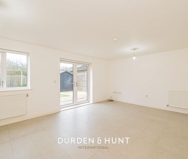 Ash Road, Chigwell, IG7 - Photo 1