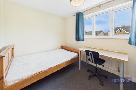 4 bedroom terraced house to rent - Photo 3