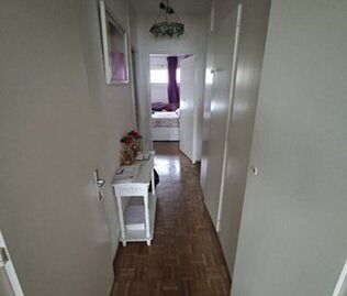 Beautiful 5-room apartment located on the 2nd floor with elevator. ... - Foto 4
