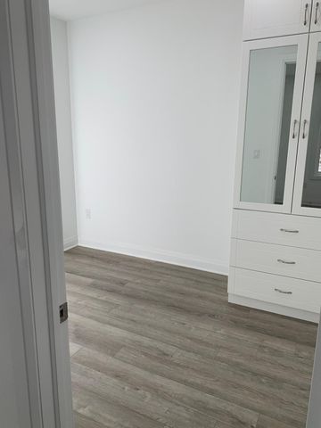 For Lease - 4086 KADIC Terrace, Mississauga, Ontario - Photo 4