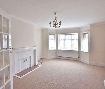 Old Park Road, London, Greater London, N13 - Photo 1