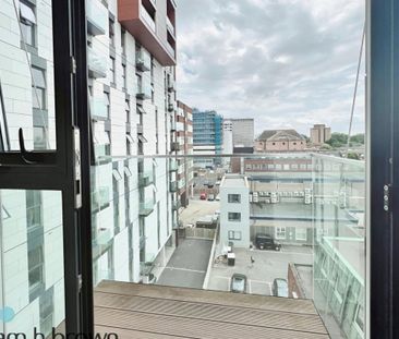 Victoria Avenue, SOUTHEND-ON-SEA - Photo 4