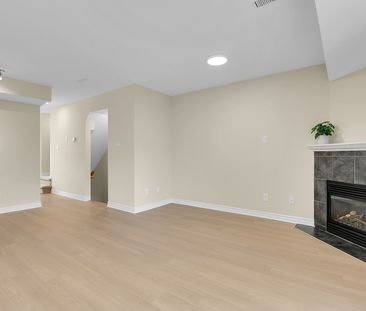 For Lease - 64 Mayflower Private, Woodroffe, Ontario - Photo 6