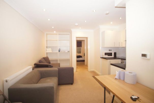1 bedroom flat to rent - Photo 1