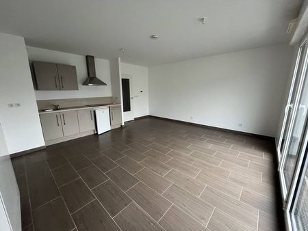 Beau studio en location de 33,50m², situé rue du Champ des Oiseaux à Rouen, 515€ charges comprises - Photo 2