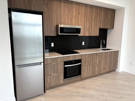 For Lease - 2501 Saw Whet Boulevard Unit# 648, Oakville, Ontario - Photo 3