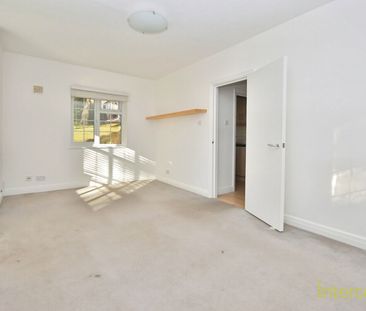 Cedar Court, CM23, Bishops Stortford - Photo 3