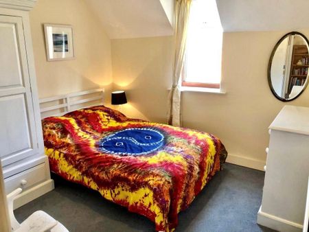 2 bedroom semi-detached house to rent - Photo 5