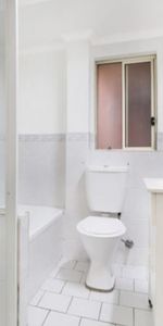 2-bedroom shared unit, Atchison St - Photo 3