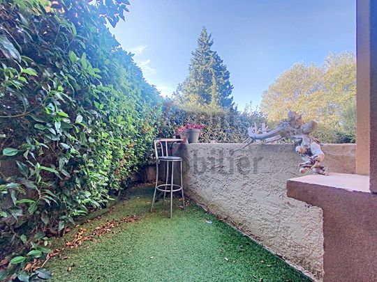 Noves Appartement T2 avec cour + abris, - Photo 1