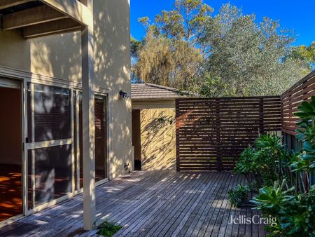 2/248 Francis Street, Yarraville VIC 3013 - Townhouse For Rent | Domain - Photo 2