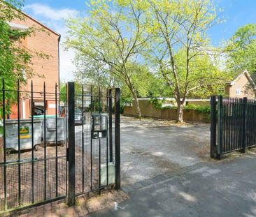 St. Matthews Road, SMETHWICK - Photo 6