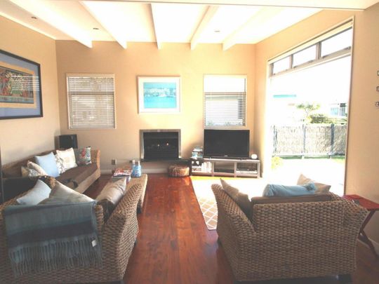 Family Fun on Corokia - Photo 1