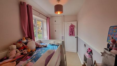 3 bedroom terraced house to rent - Photo 3