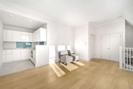 A recently refurbished and furnished one bedroom apartment on the second floor of this peaceful mews in the centre of Knightsbridge. - Photo 5