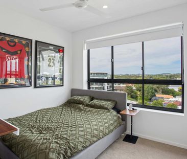 Contemporary Top Floor Apartment in the Heart of Tweed Heads - Photo 3