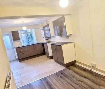 3 bedroom terraced house to rent - Photo 6