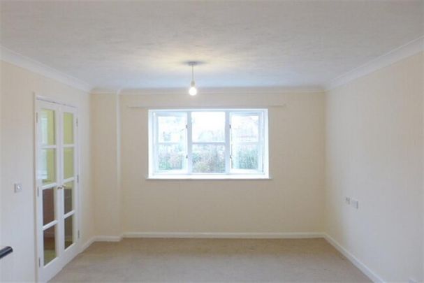 2 bedroom retirement property to rent - Photo 1