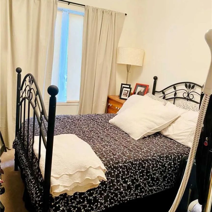 2551 Sixth Line #8 - Photo 1