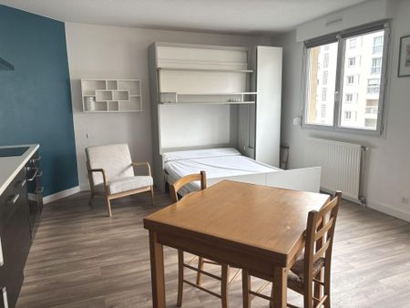 Location Appartement 1 pièce 32m² LYON 3ème - Photo 2