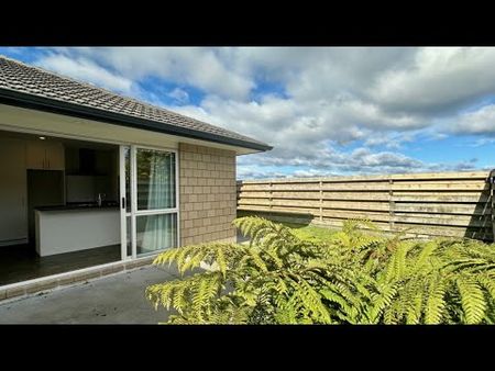 Snazzy on Simpson - Photo 2