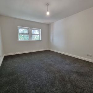 Second Avenue, Nottingham, Nottinghamshire, NG7 - Photo 2