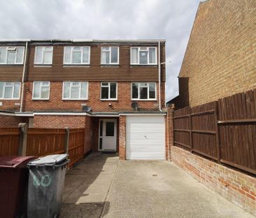 4 bedroom townhouse to rent - Photo 1