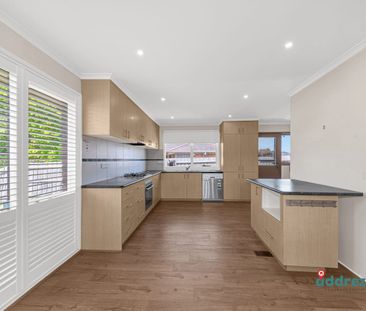 Expansive 5-Bedroom Family Home in Maramba Estate - Photo 5