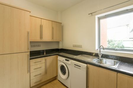 2 Bedroom - Photo 4