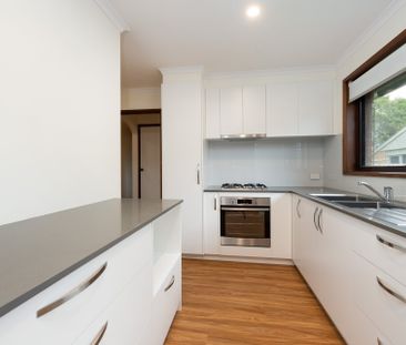 Modern 3 bedroom unit- Prime Location - Photo 2