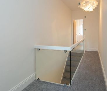 2 bedroom terraced house to rent - Photo 2