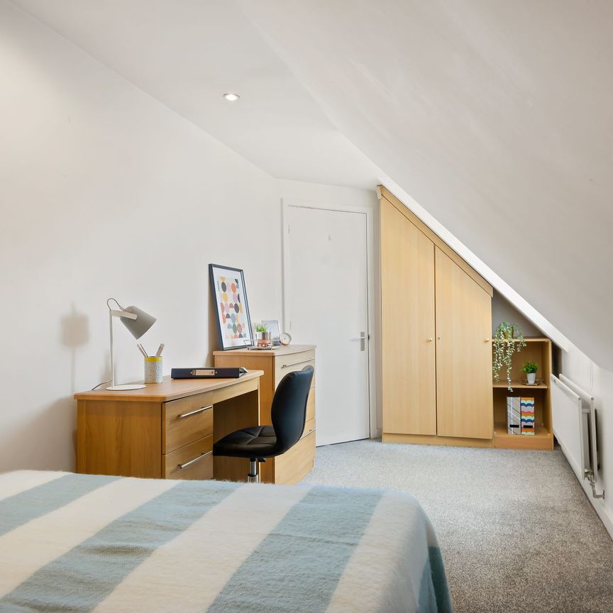 V2 VICTORIA TERRACE Leeds - LS3 1BX - Photo 1