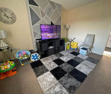 Middleton Road, Royton - Photo 2