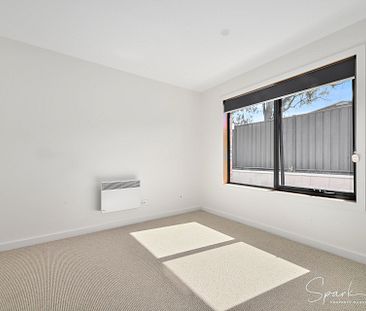 4/2 Griffiths Lane, LEGANA - Photo 4