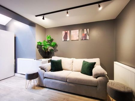 3 bedroom ground floor flat to rent - Photo 2